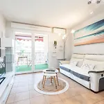 Intercontinental Superbe Avec Piscine Frühstückspension 4*
