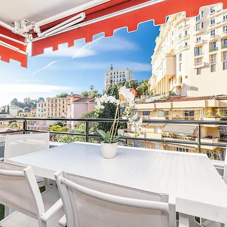 Alojamento de Acomodação e Pequeno-almoço Intercontinental Superbe Avec Piscine Menton