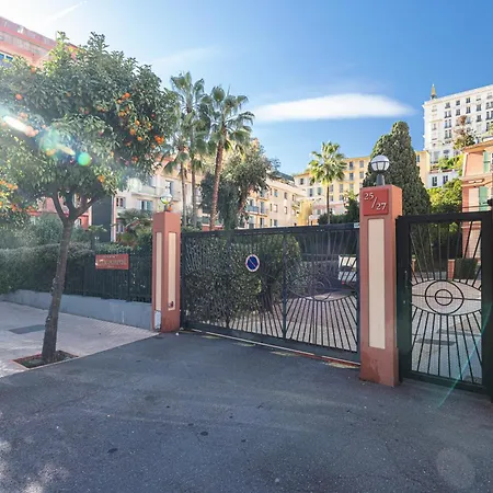 Intercontinental Superbe Avec Piscine Bed & Breakfast Menton