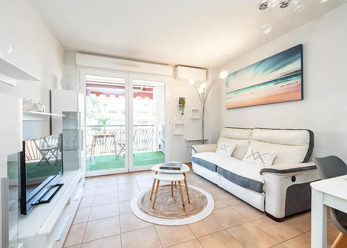 Intercontinental Superbe Avec Piscine Frühstückspension 4*