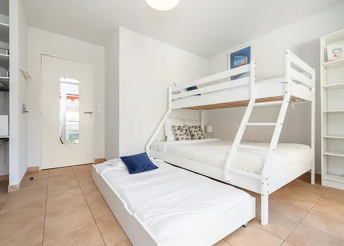 Intercontinental Superbe Avec Piscine Frühstückspension