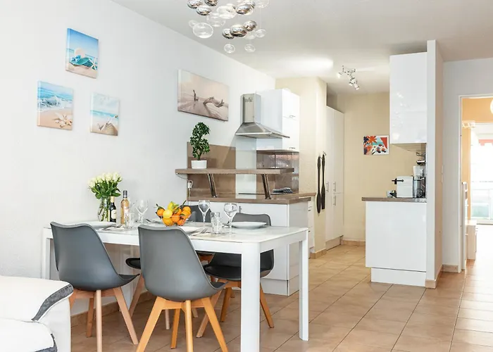 Bed & Breakfast Intercontinental Superbe Avec Piscine 4*