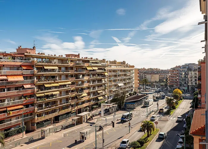 Intercontinental Superbe Avec Piscine Frühstückspension Menton