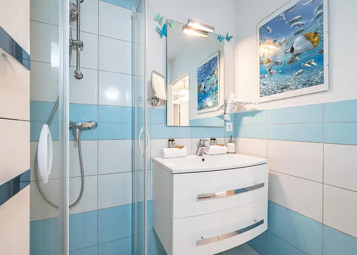 Bed & Breakfast Intercontinental Superbe Avec Piscine 4*