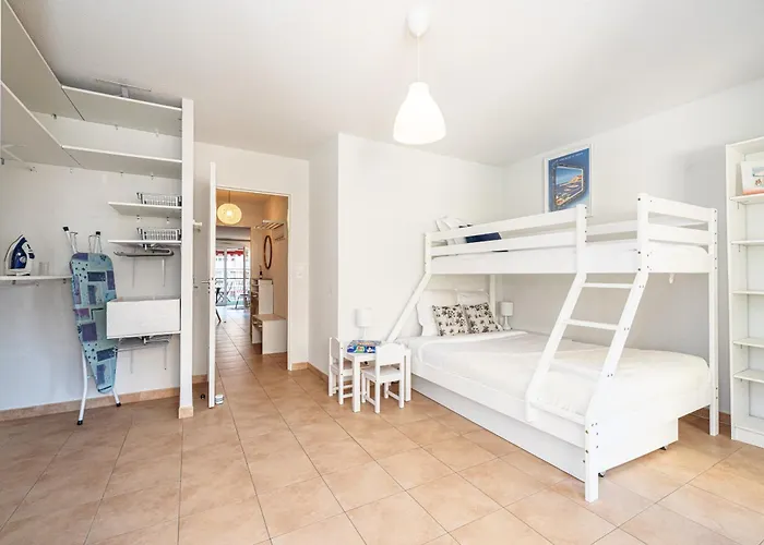 Intercontinental Superbe Avec Piscine Bed & Breakfast 4*