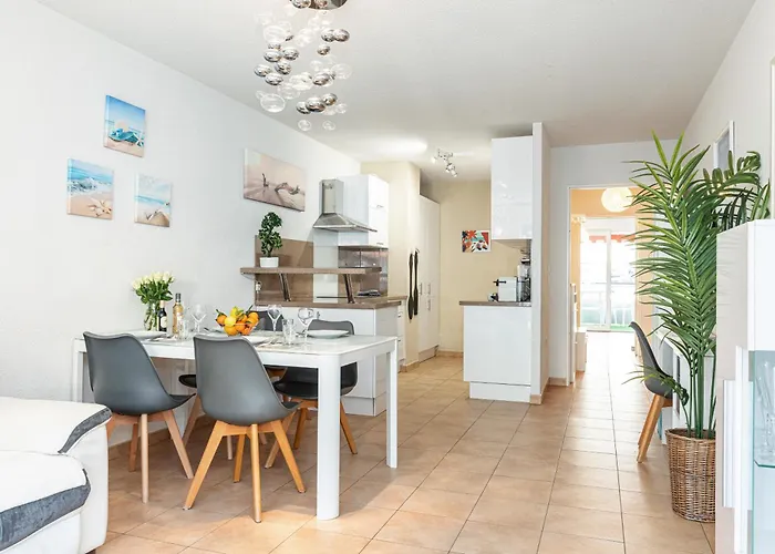 Intercontinental Superbe Avec Piscine Frühstückspension 4*