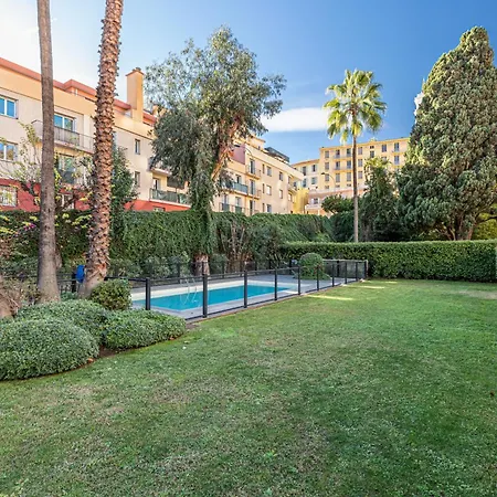 Intercontinental Superbe Avec Piscine * Ментона